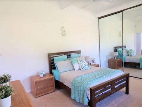 Enjoy a relaxed lakeside lifestyle 11