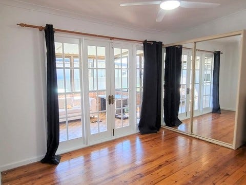 Enjoy a relaxed lakeside lifestyle 13