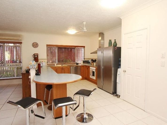 5 Bedroom Family Home with 5