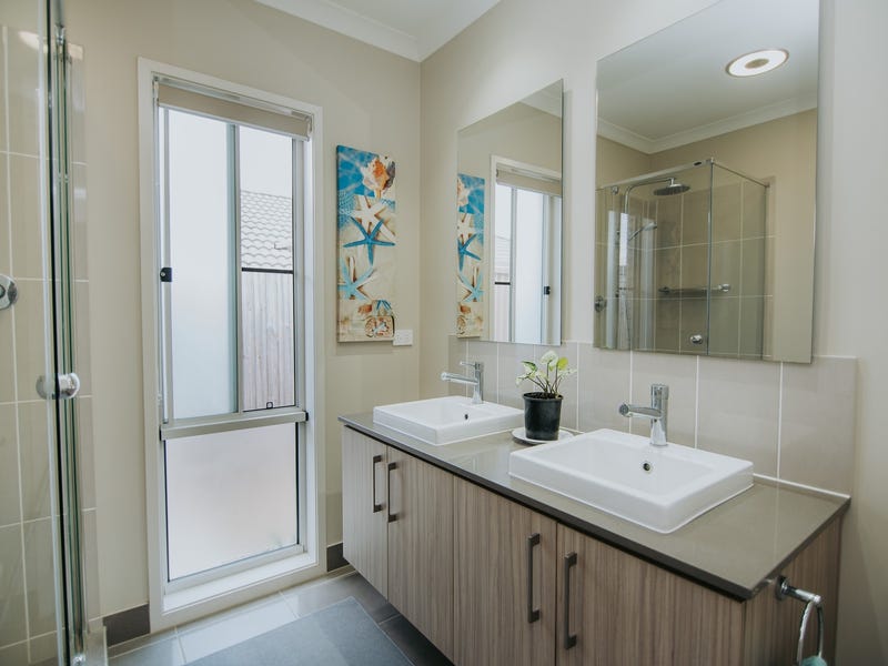 Smart  Modern Family Home 6