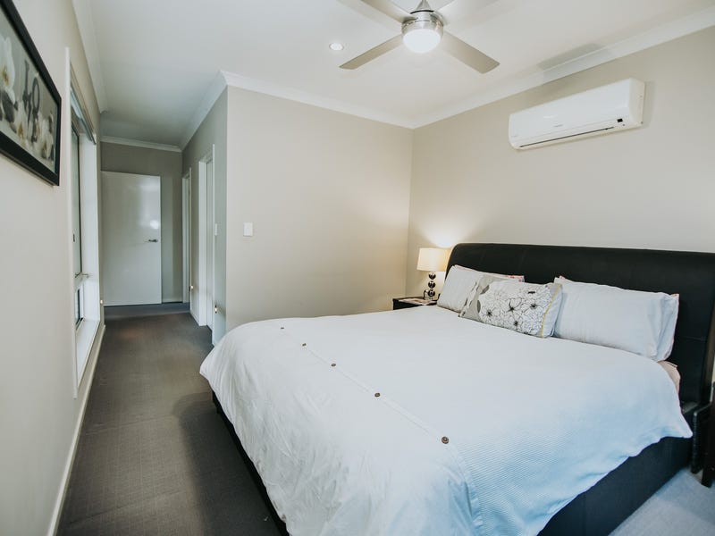 Smart  Modern Family Home 7