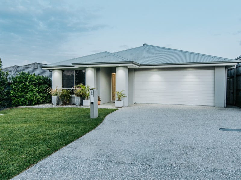 Smart  Modern Family Home 21