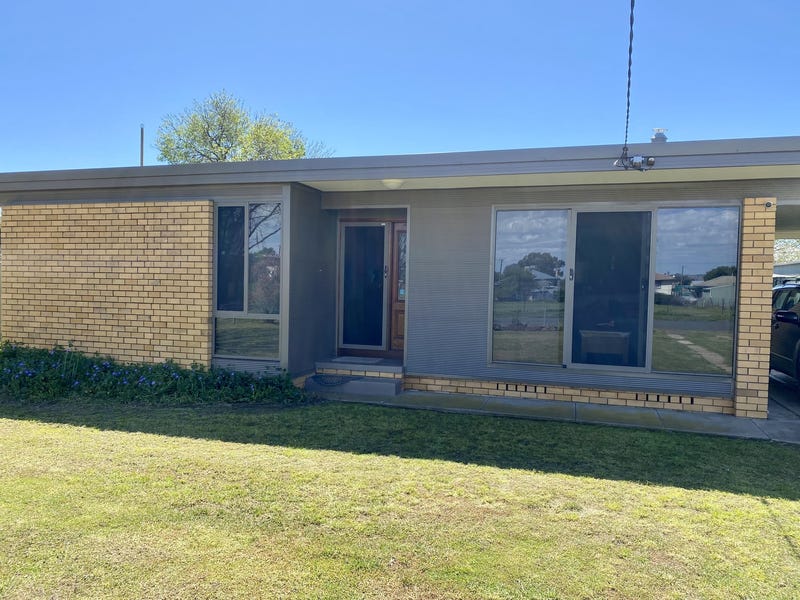 Four Bedroom Brick Home 3