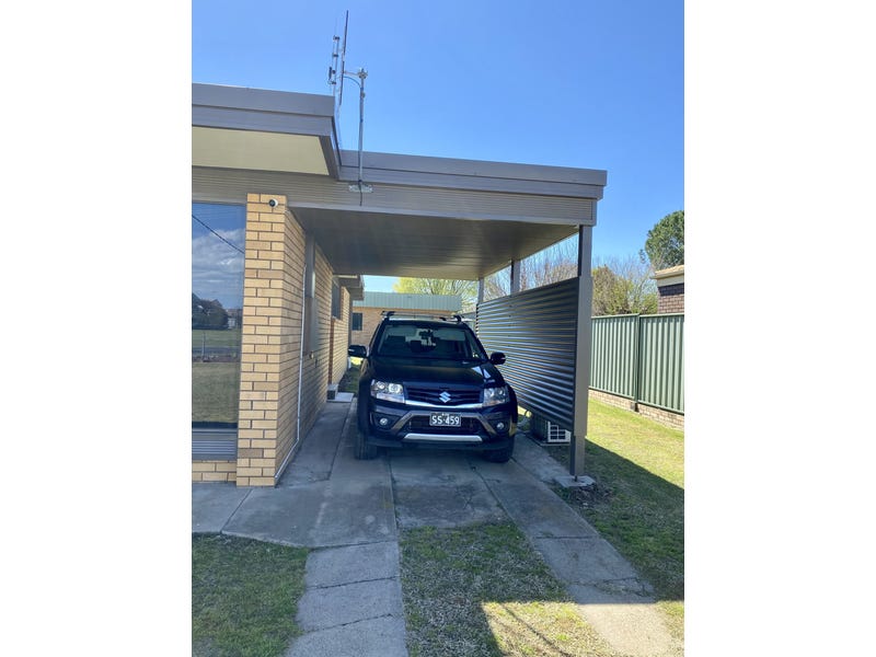 Four Bedroom Brick Home 4