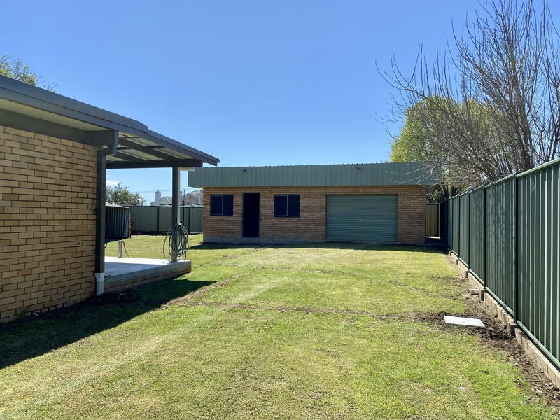 Four Bedroom Brick Home 6