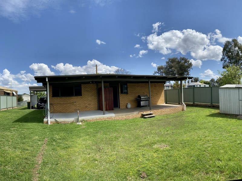 Four Bedroom Brick Home 8