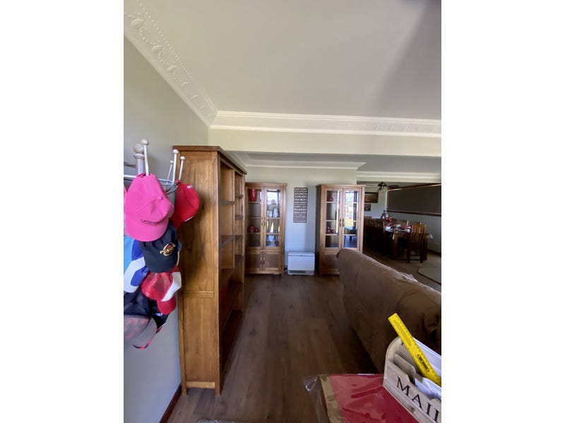 Four Bedroom Brick Home 9