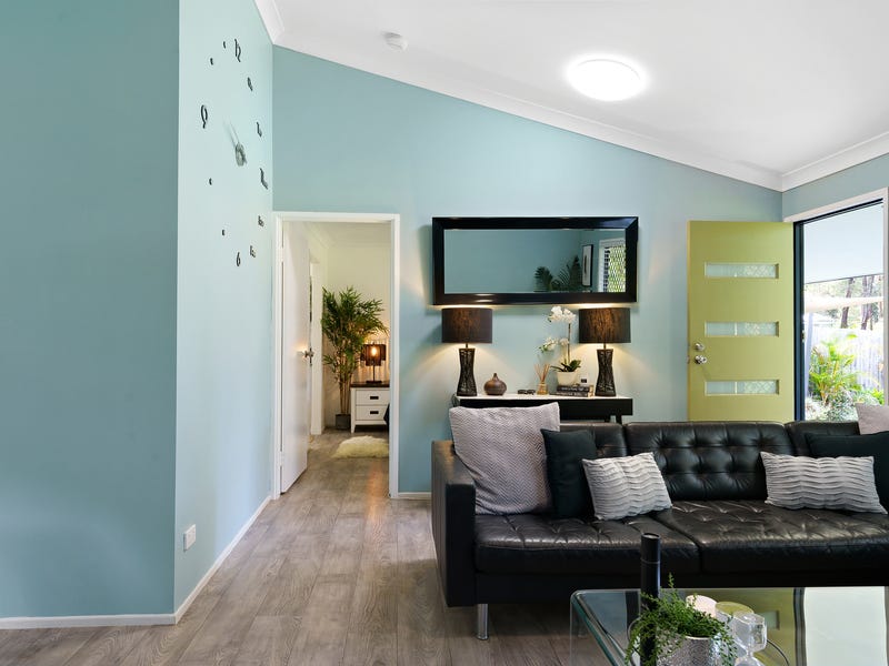 MANICURED GARDENS…. Immaculate Modern Home, 7