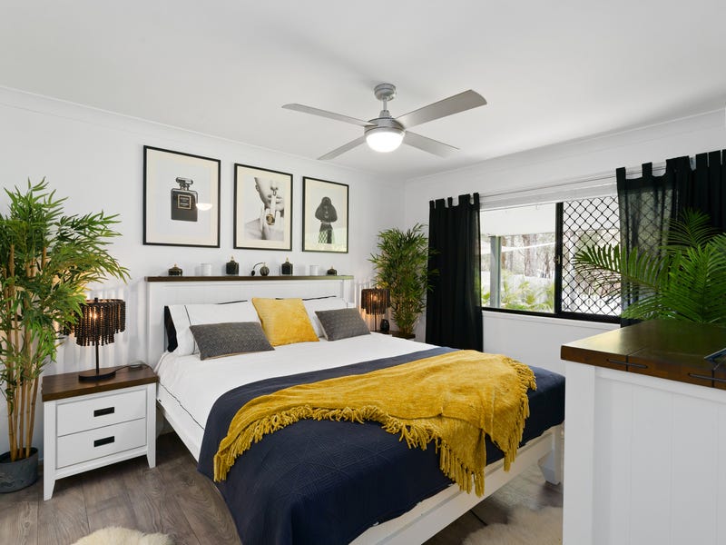 MANICURED GARDENS…. Immaculate Modern Home, 8