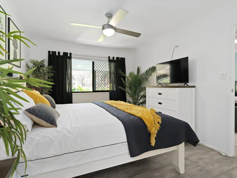 MANICURED GARDENS…. Immaculate Modern Home, 9