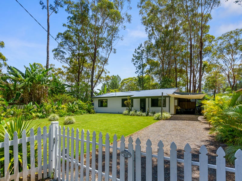 MANICURED GARDENS…. Immaculate Modern Home, 19
