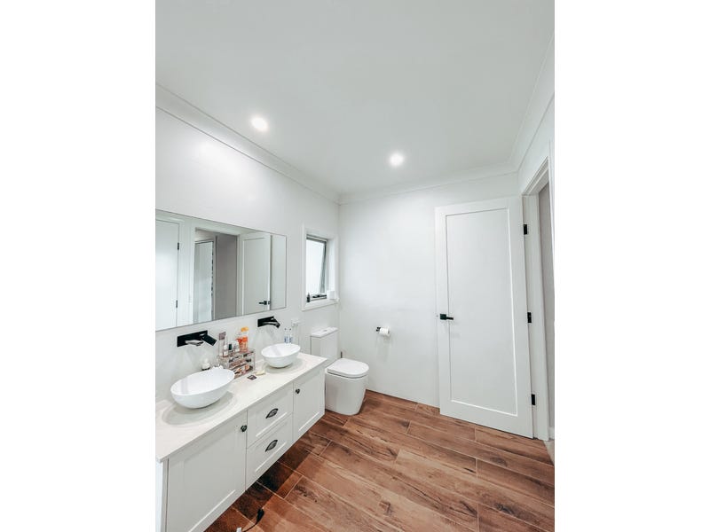 PRICE GUIDE: $1.8 – $2.2M 13