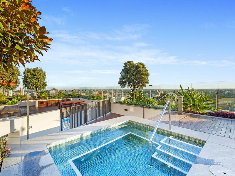 Sub Penthouse – 3 bedrooms, 16