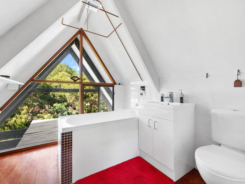 LIFESTYLE  PROPERTY ON 3 LEVELS