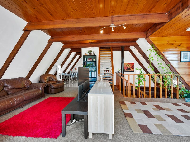 LIFESTYLE  PROPERTY ON 3 6