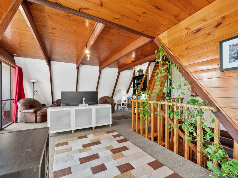 LIFESTYLE  PROPERTY ON 3 22