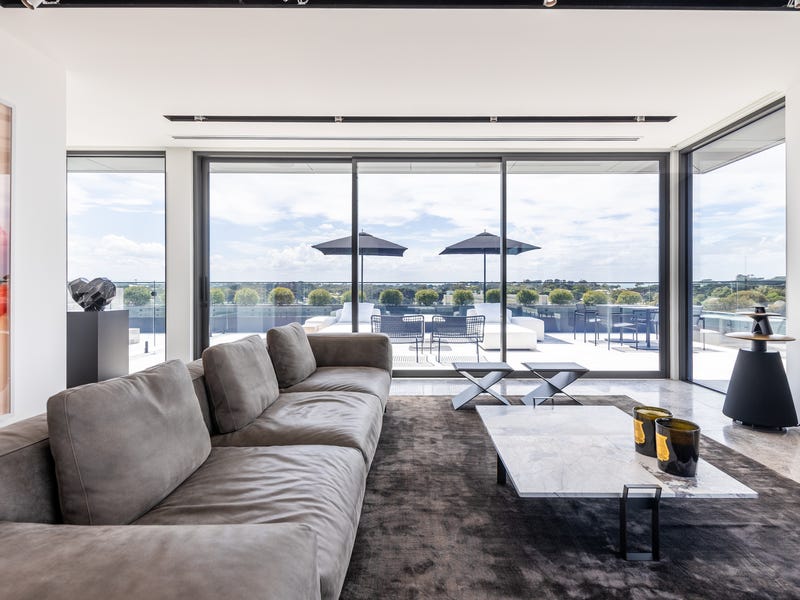 Penthouse on the Peninsula 2