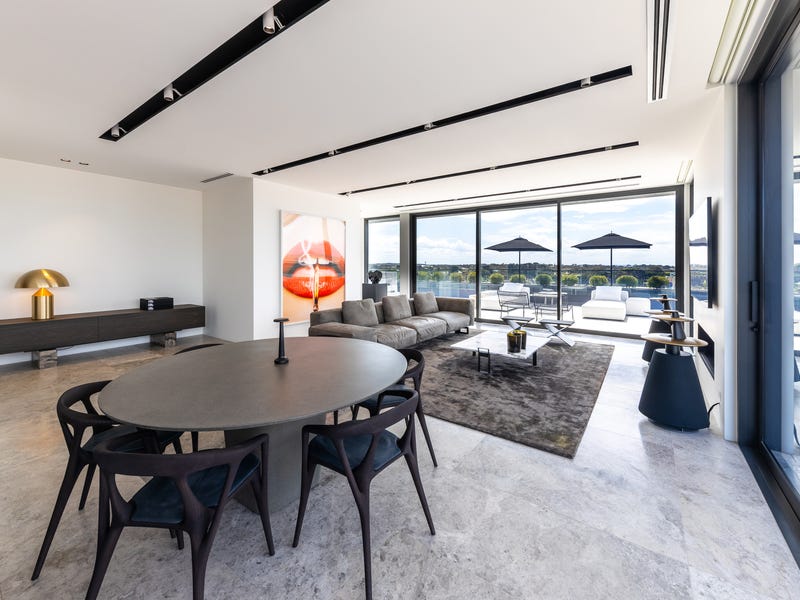 Penthouse on the Peninsula 3
