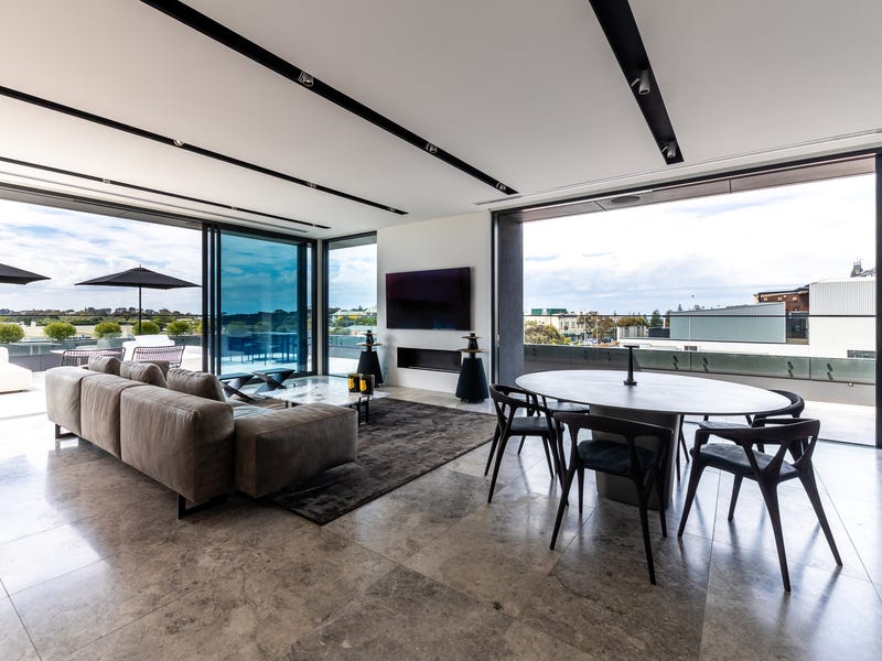 Penthouse on the Peninsula 4
