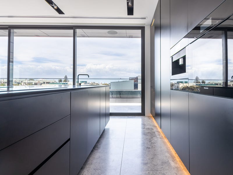 Penthouse on the Peninsula 5