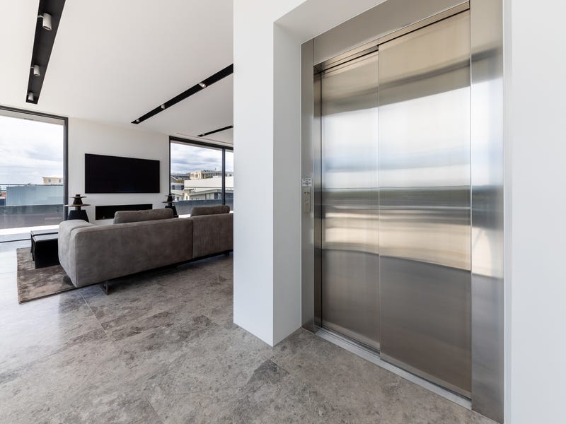 Penthouse on the Peninsula 7