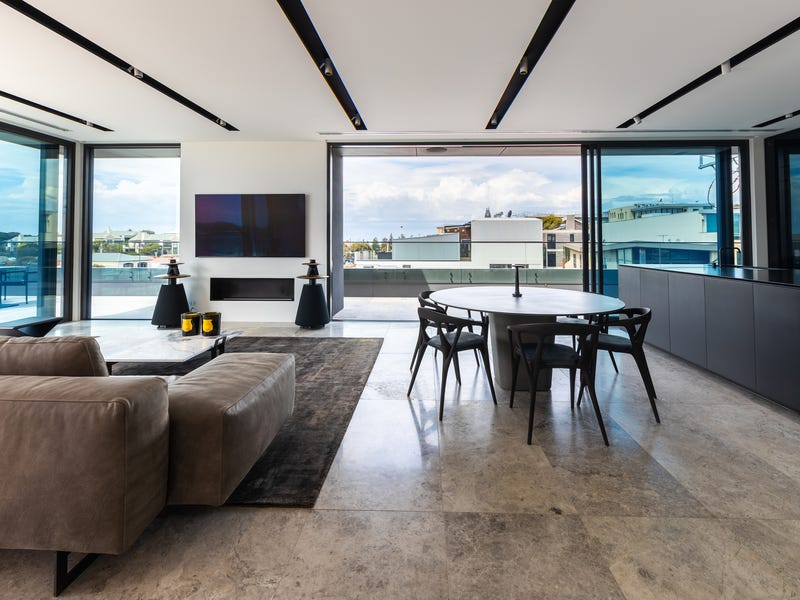 Penthouse on the Peninsula 8