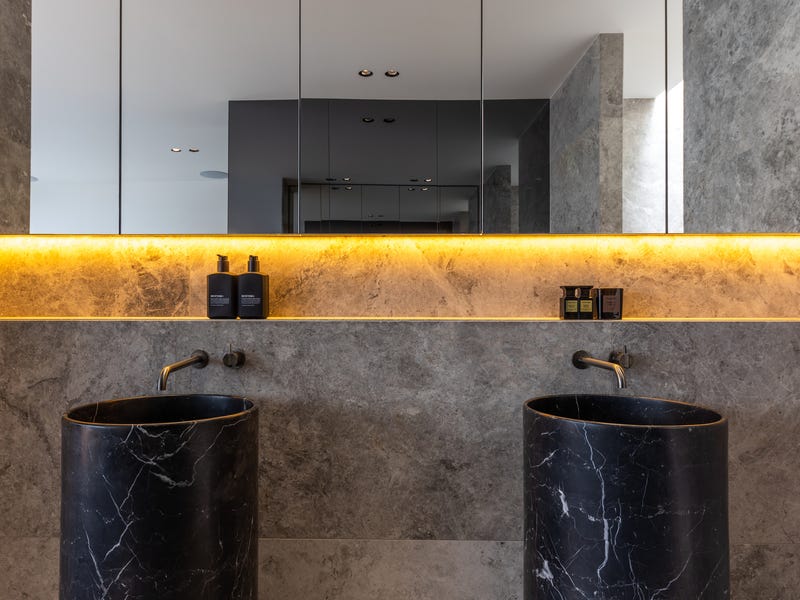 Penthouse on the Peninsula 13