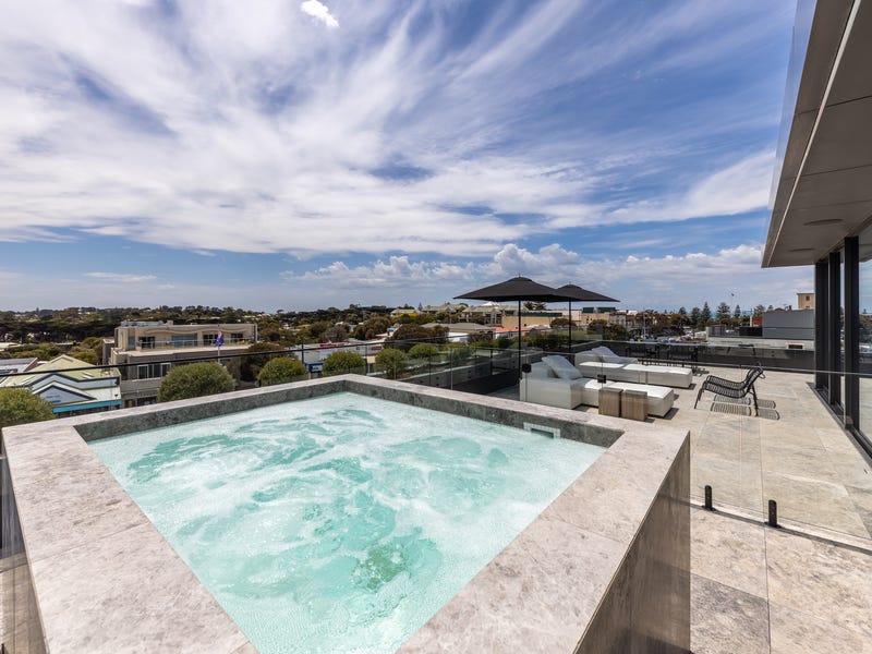 Penthouse on the Peninsula 19