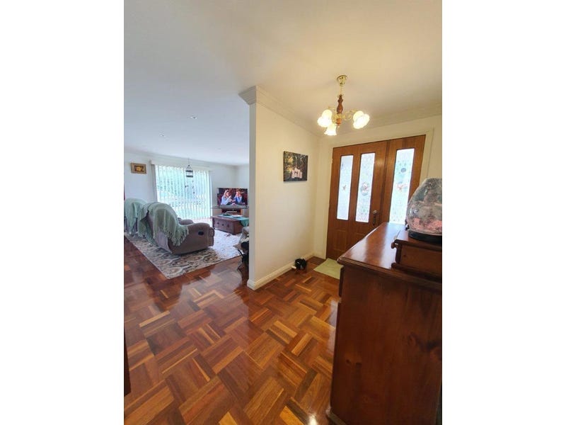 UNDER OFFER    4