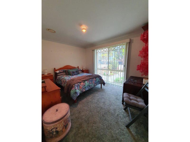 UNDER OFFER    12