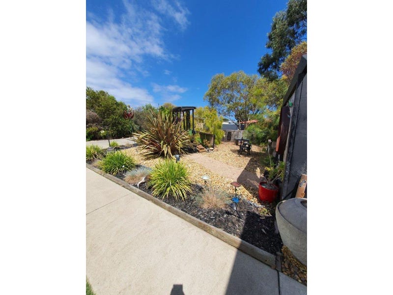 UNDER OFFER    21