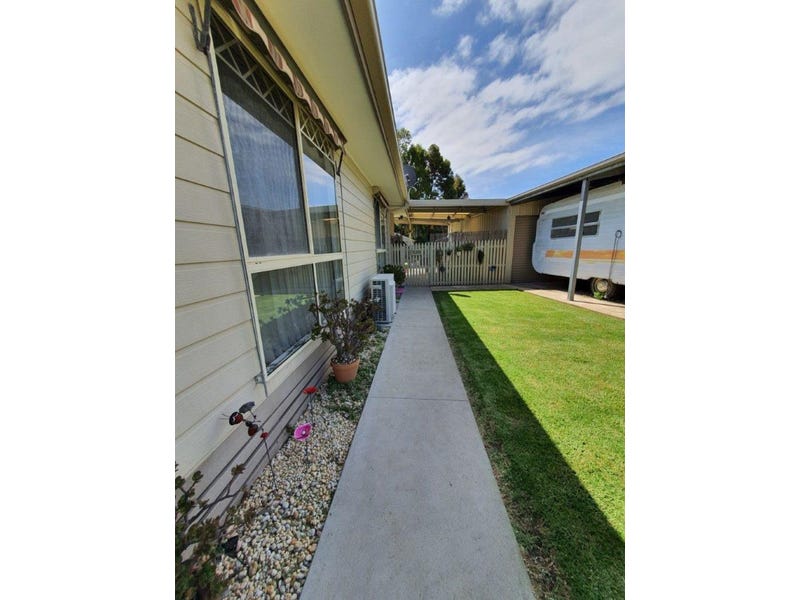 UNDER OFFER    24