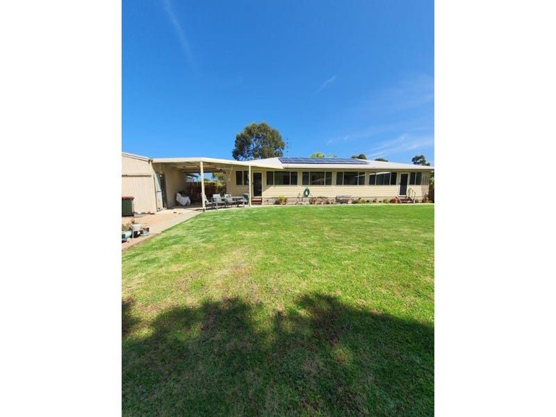 UNDER OFFER    26