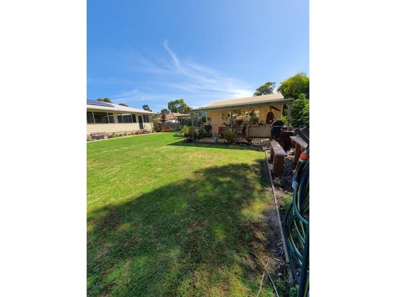 UNDER OFFER    27