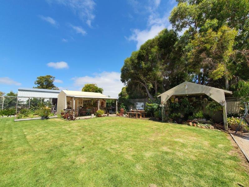 UNDER OFFER    29
