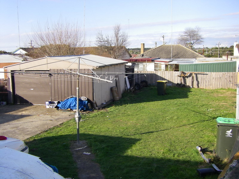 3-BEDROOMS CLOSE TO PUBLIC TRANSPORT 3
