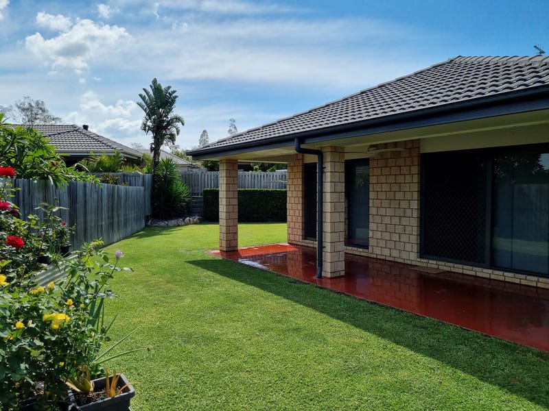 Immaculate 3 Bedroom Home in 11