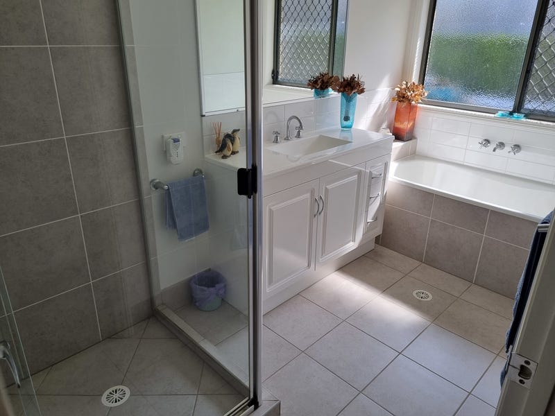 Immaculate 3 Bedroom Home in 27