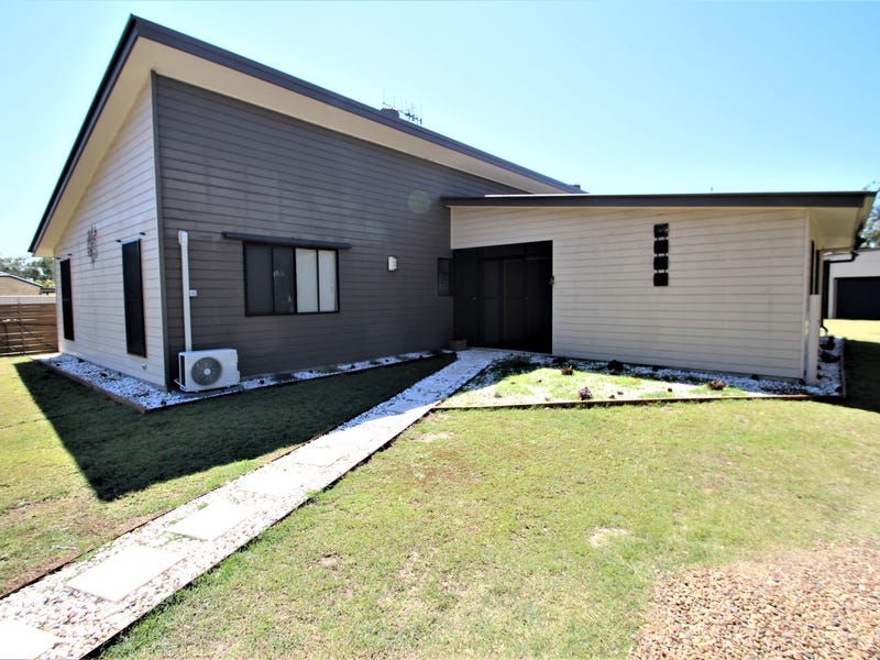 SEASIDE PARADISE –  SOLD! 6