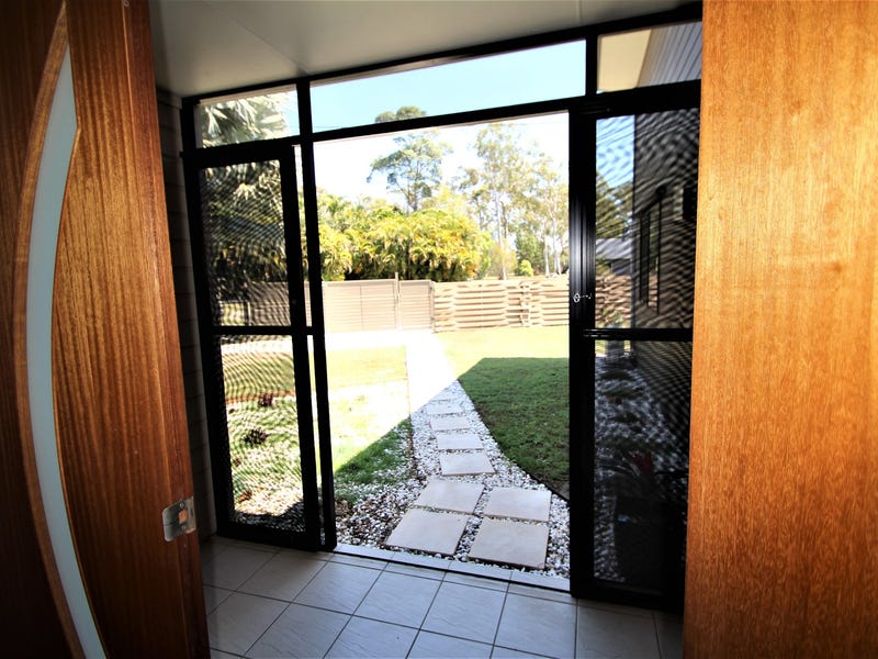 SEASIDE PARADISE –  SOLD! 8