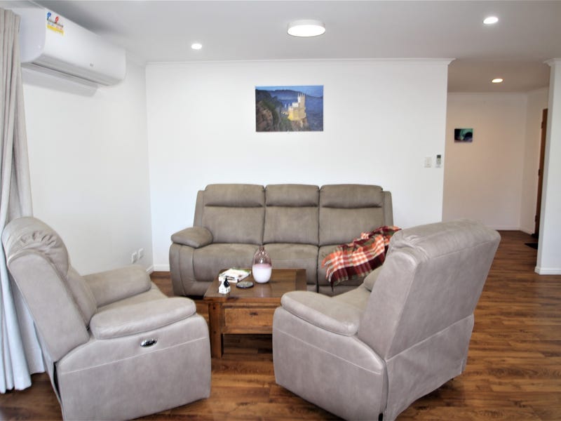 SEASIDE PARADISE –  SOLD! 11