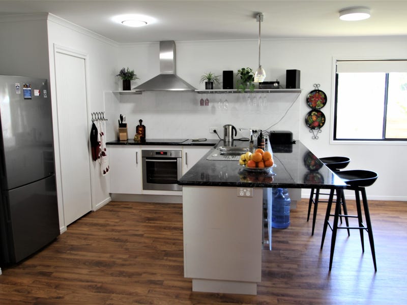 SEASIDE PARADISE –  SOLD! 14