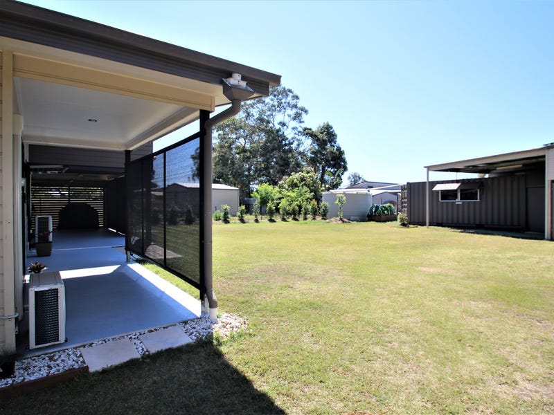 SEASIDE PARADISE –  SOLD! 28