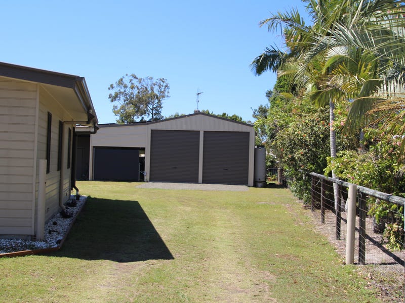 SEASIDE PARADISE –  SOLD! 29