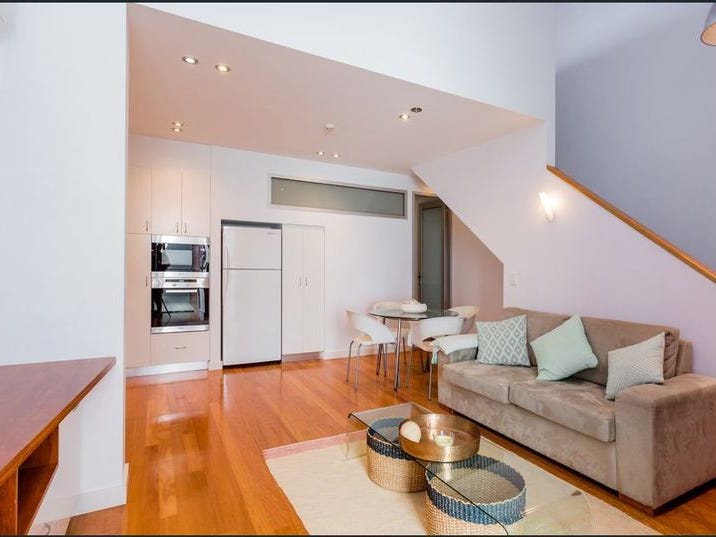 Under contract – Offers 4