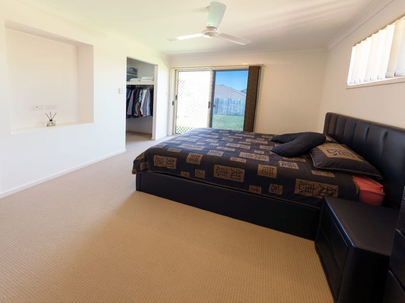 ** UNDER OFFER ** 7