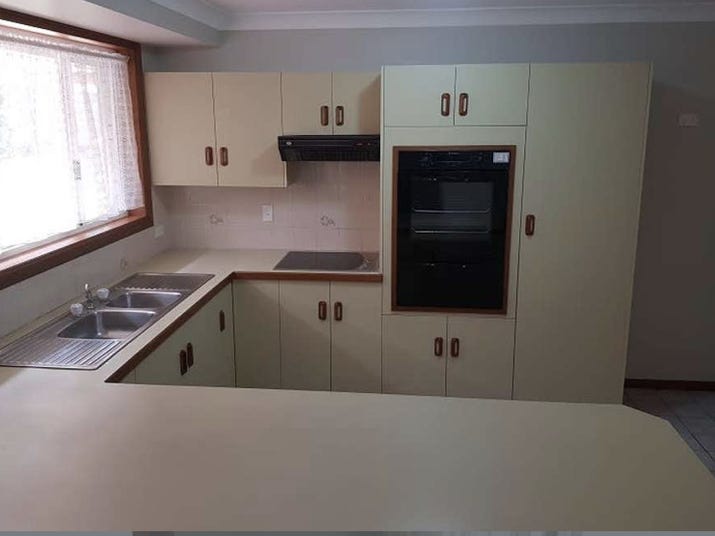3 bedroom brick home to 8