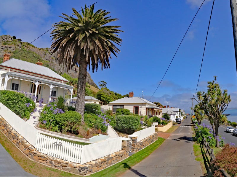 Unique Alexander Terrace Gem