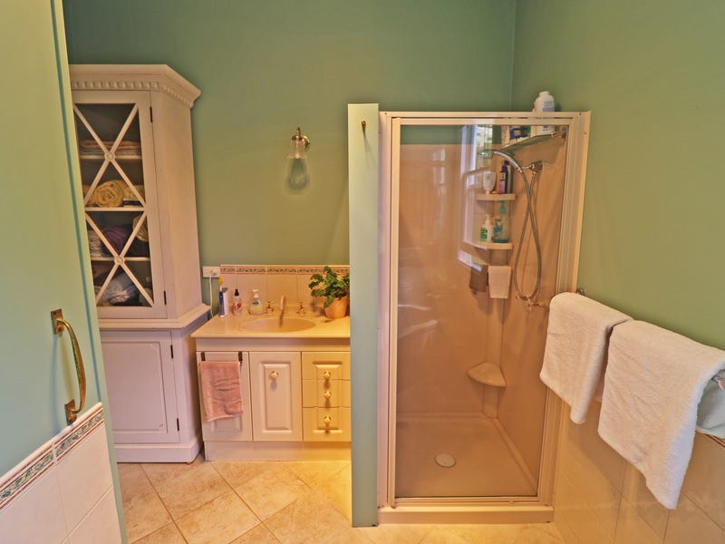 Unique Alexander Terrace Gem 14