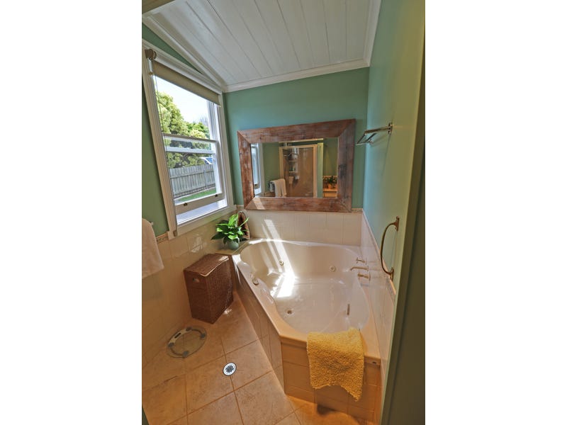 Unique Alexander Terrace Gem 15